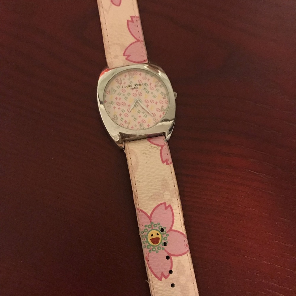 Rare! CHERRY 🍒 BLOSSOM WATCH. CUTE!